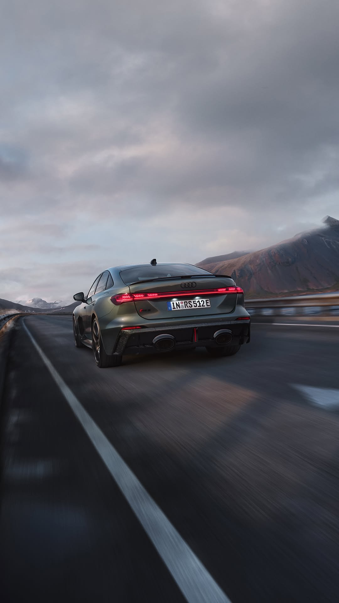 audi 게시물 이미지: Feel the asphalt tremble as precision sets the...
