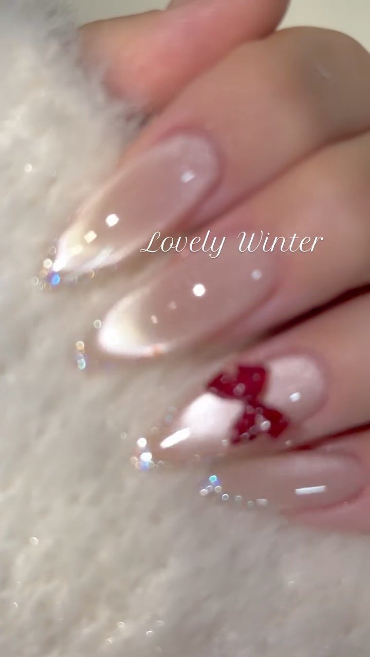 aura_glitter 게시물 이미지: Lovely Winter ❄️
청순+러블리+페미닌 무드💕
겨울이니까 레드리본 필수로...