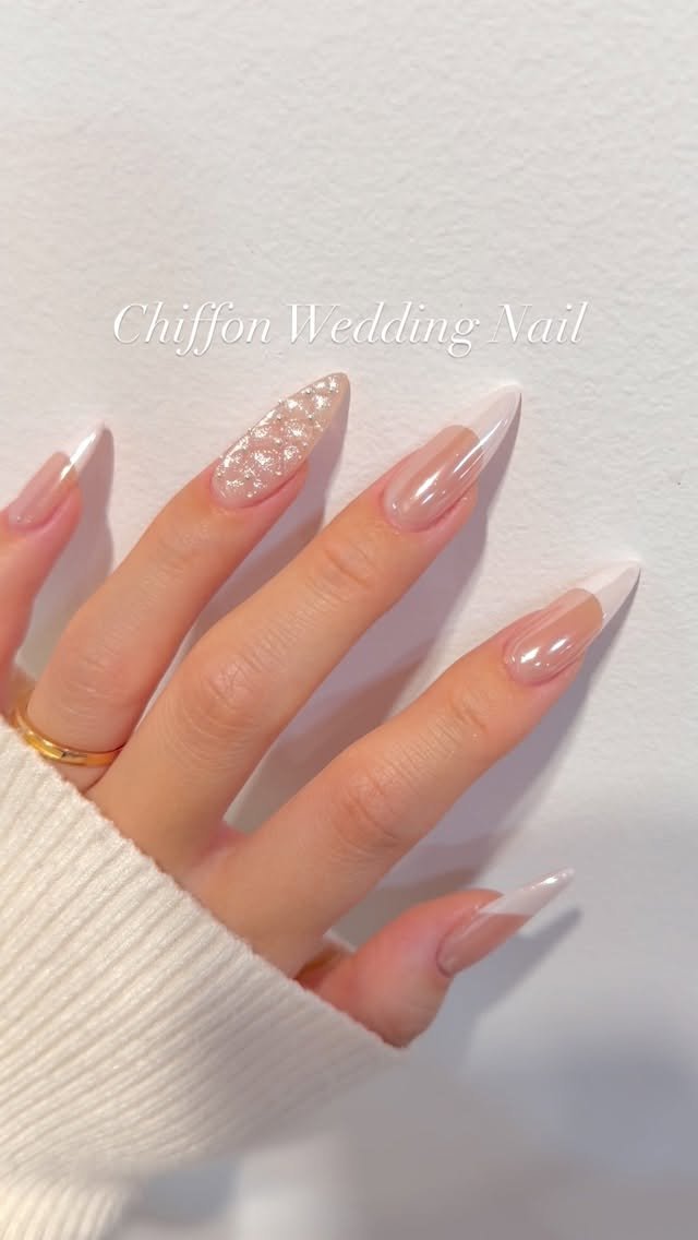 aura_glitter 게시물 이미지: 쉬폰 웨딩 네일 💒
[리뉴얼]된 쉬폰 파우더 ✔️✔️
더 투명하게! 더...