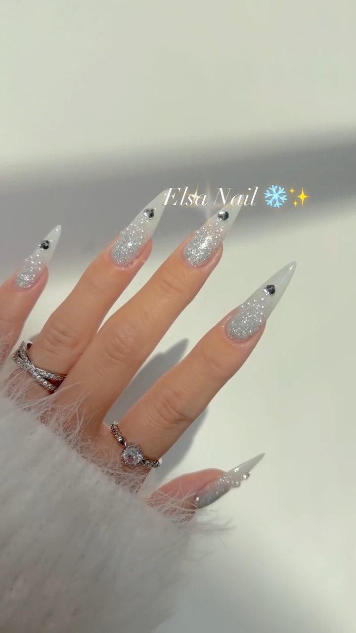 aura_glitter 게시물 이미지: 엘사네일✨❄️

⁉️비즈 글리터 10종 세트 공짜로 받는 방법
댓글이벤트 해당...