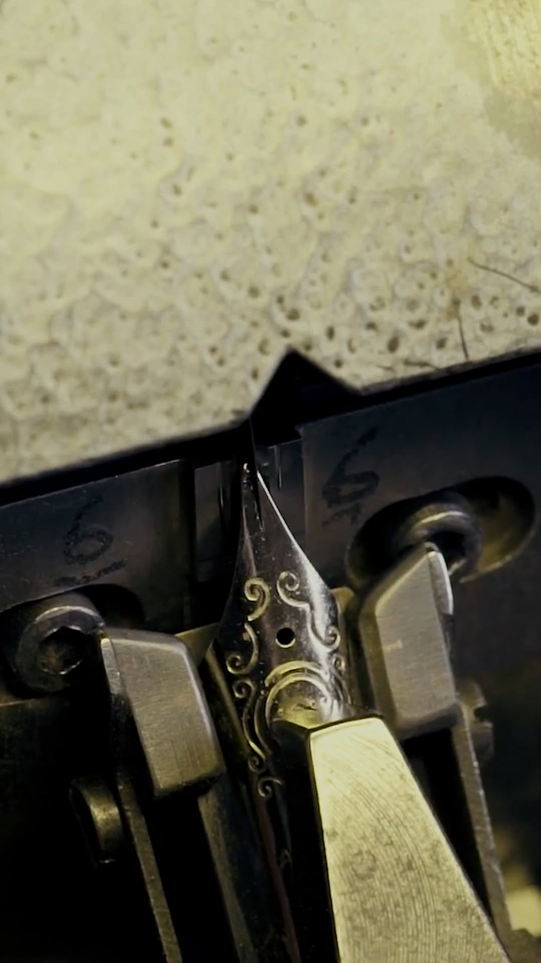 aurorapenofficial 게시물 이미지: 🖋️Each engraving tells a story, as unique as...