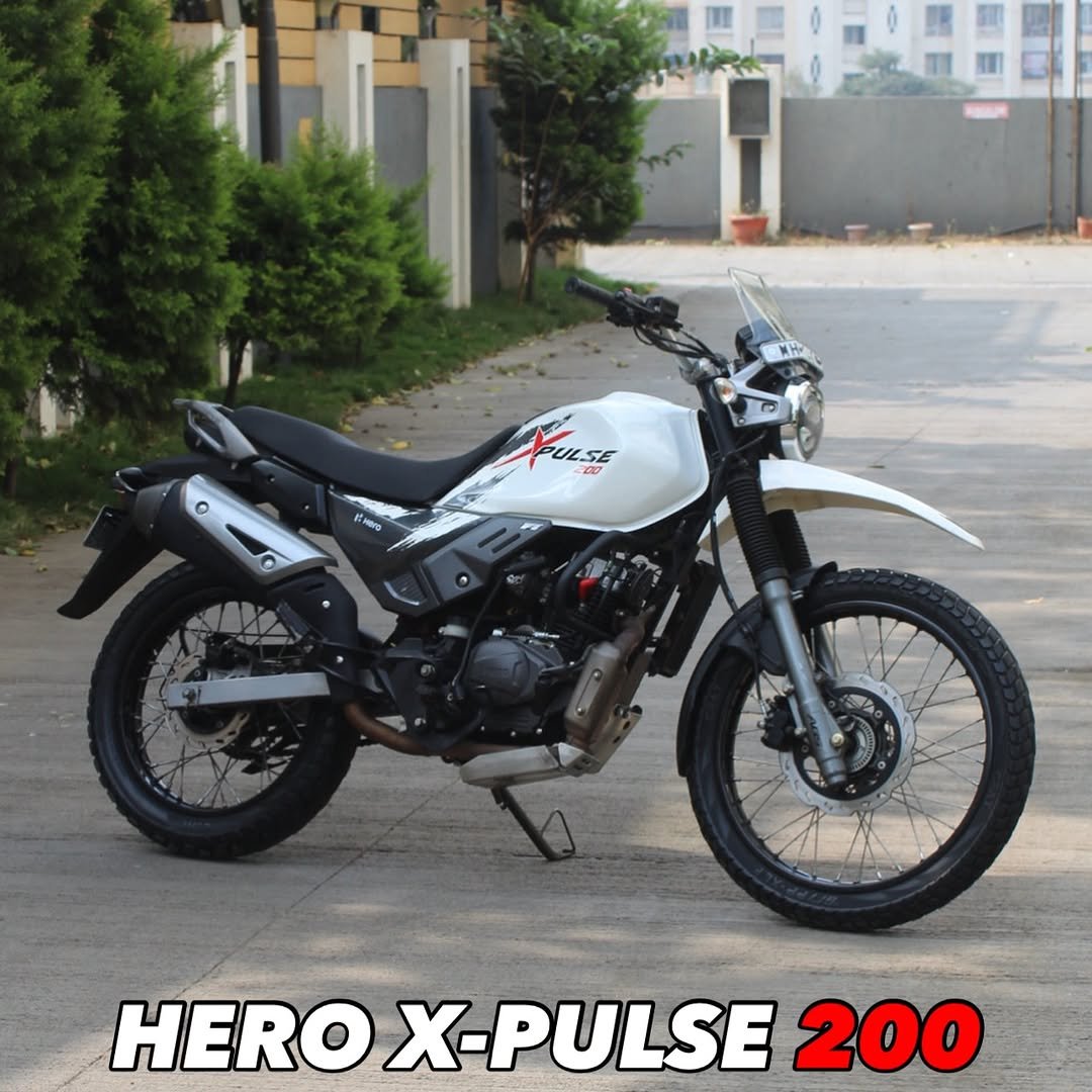 Photo by Autologymotors on January 10, 2026. May be an image of ‎motorcycle, scooter and ‎text that says '‎美生 PULSE Kuss 20 ULSE 7 n ه HERO X-PULSE 200‎'‎‎.