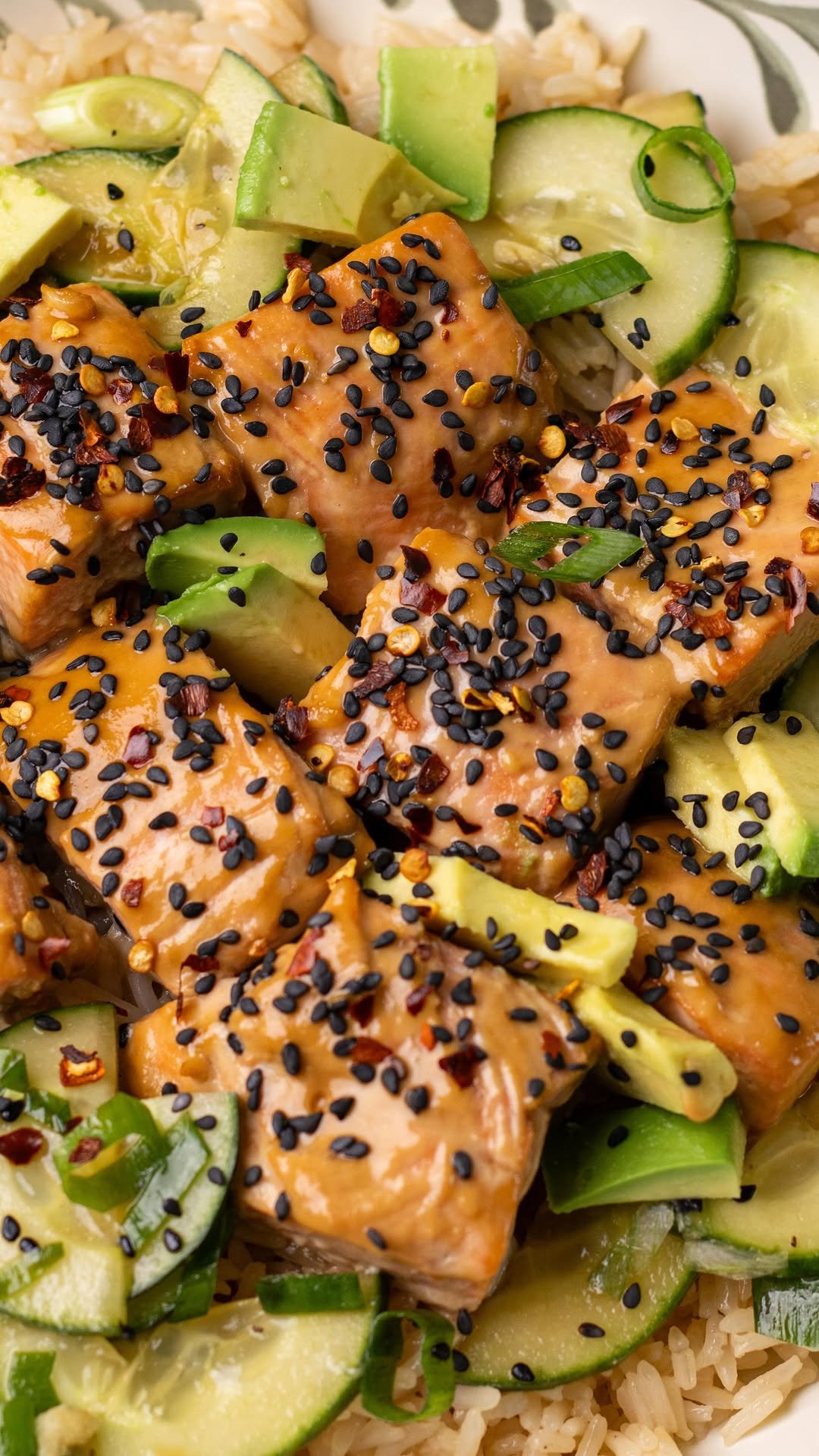avocado_skillet 게시물 이미지: This sesame salmon bite bowl is so dang good...