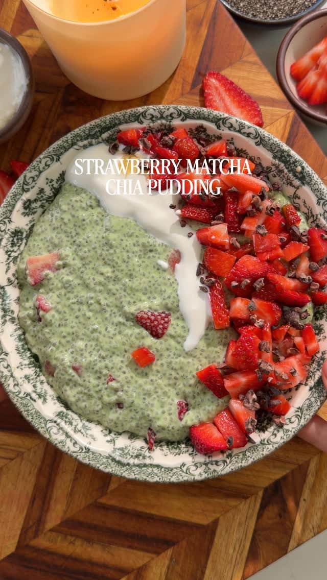 avocado_skillet 게시물 이미지: This matcha strawberry chia pudding is one of...