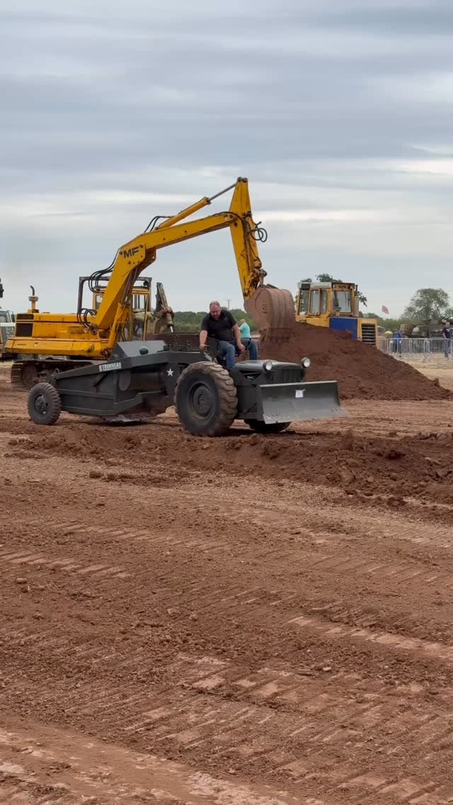 awesome_earthmovers 게시물 이미지: Is there a smaller example of a grader around...