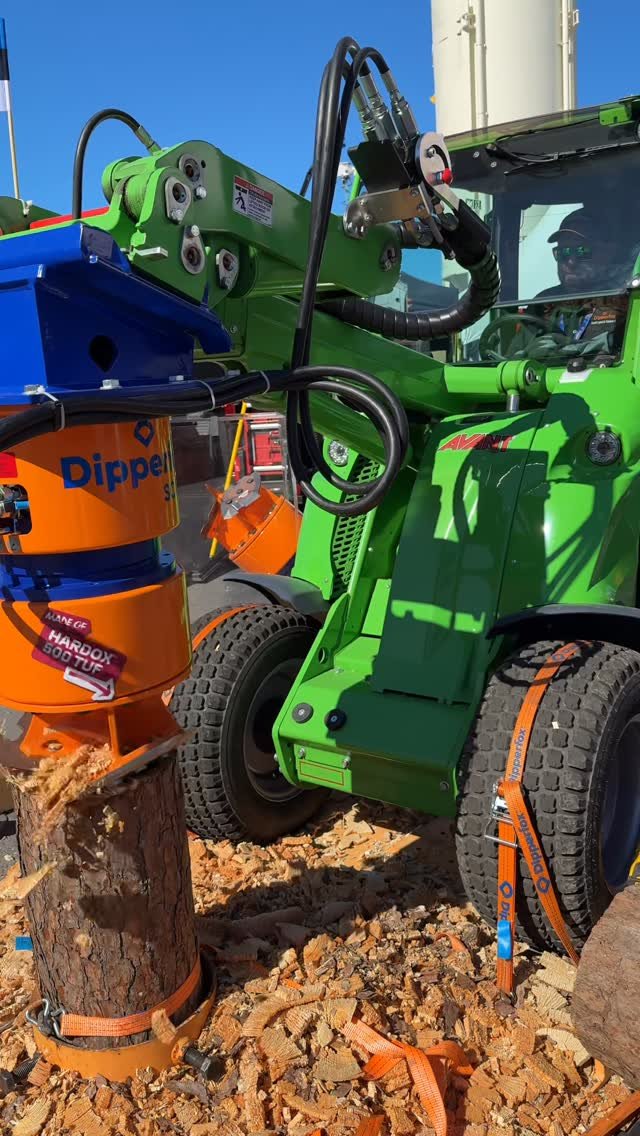 awesome_earthmovers 게시물 이미지: Stump auger demonstration at Conexpo 2026