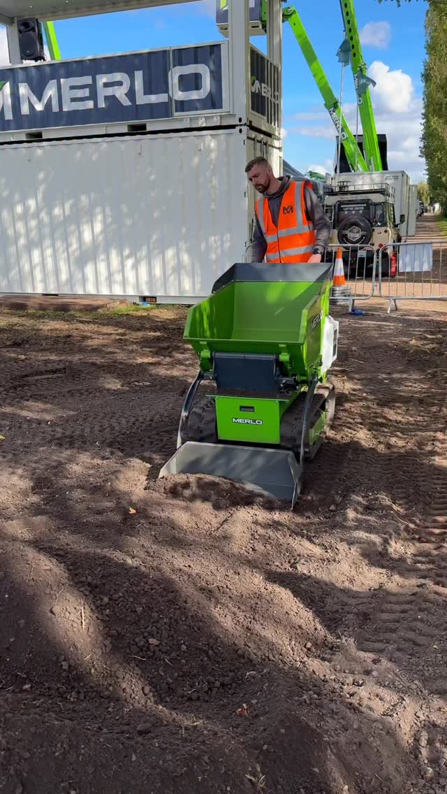 awesome_earthmovers 게시물 이미지: For those who work small scale this Merlo...