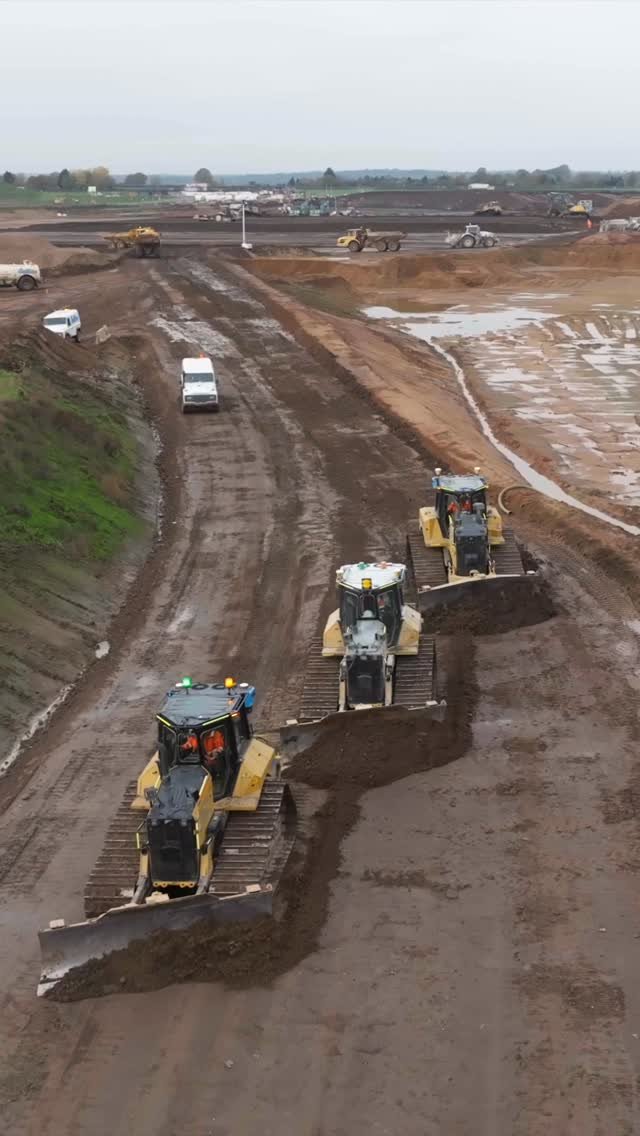 awesome_earthmovers 게시물 이미지: Collins Earthworks dozers teaming up for haul...