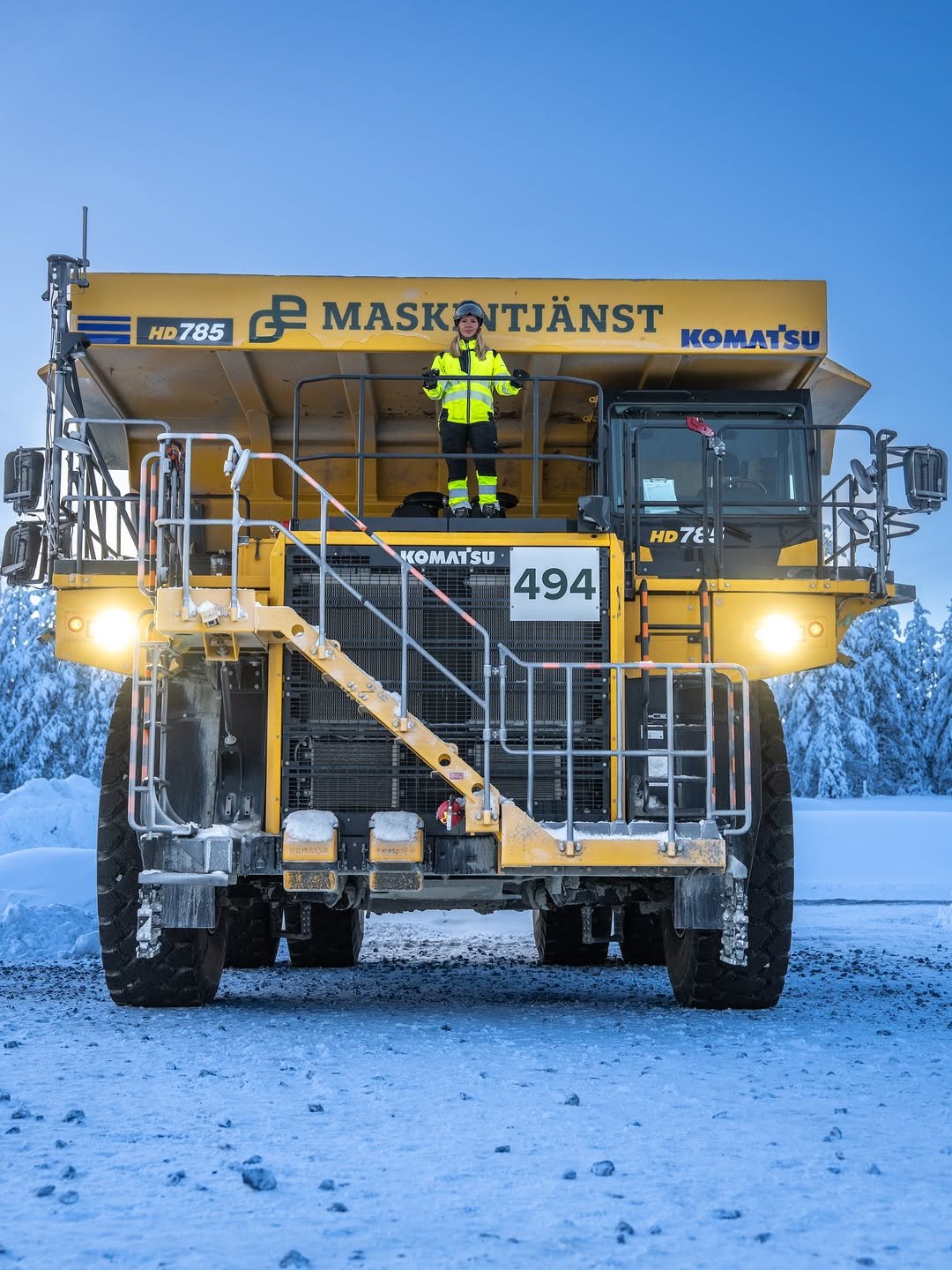 awesome_earthmovers 게시물 이미지: When Komatsu engineers equipment such as the...