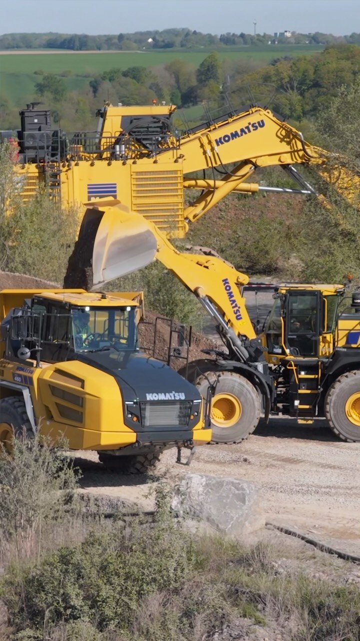 awesome_earthmovers 게시물 이미지: You can read about the new Komatsu HM460-6...