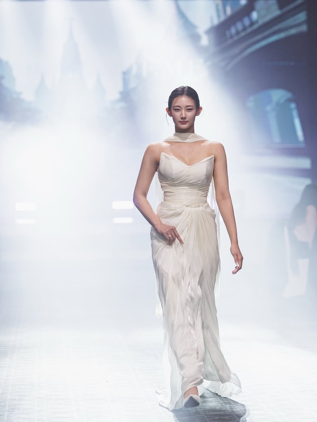 Photo by 고경 on February 07, 2026. May be an image of gown, dress and text.