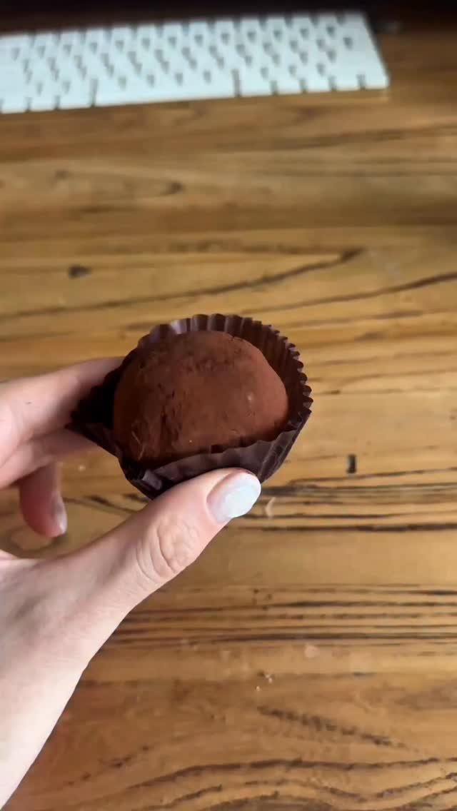 b.niee 게시물 이미지: 뒤늦게 두친자가 되어버려..
맨날 먹네 요즘 아옹 *^ ^* ㅋㅋㅋ

제가 먹은...