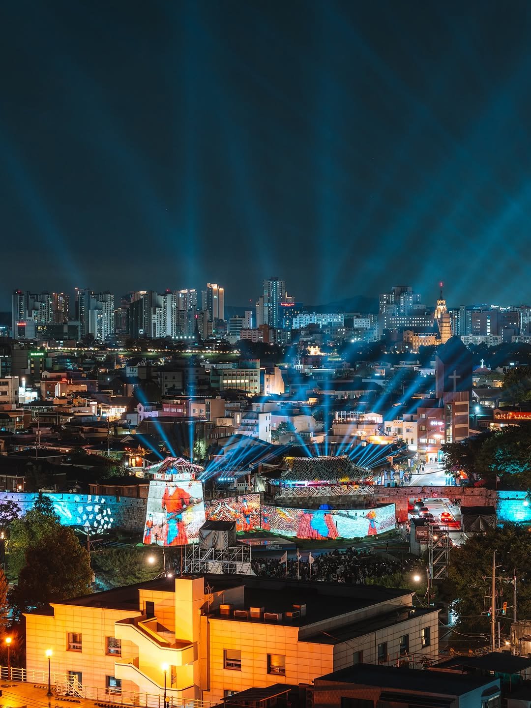 Photo shared by 빈백 | CHANG SU, OH on September 12, 2025 tagging @trazy_korea, @suwon_city, @seoul.southkorea, @gyeonggi_tour, @gyeonggi__official, @visitkorea_travel, @southkorea.explores, and @sigmakorea. May be an image of twilight, outdoors, Shwedagon Pagoda, night and text.