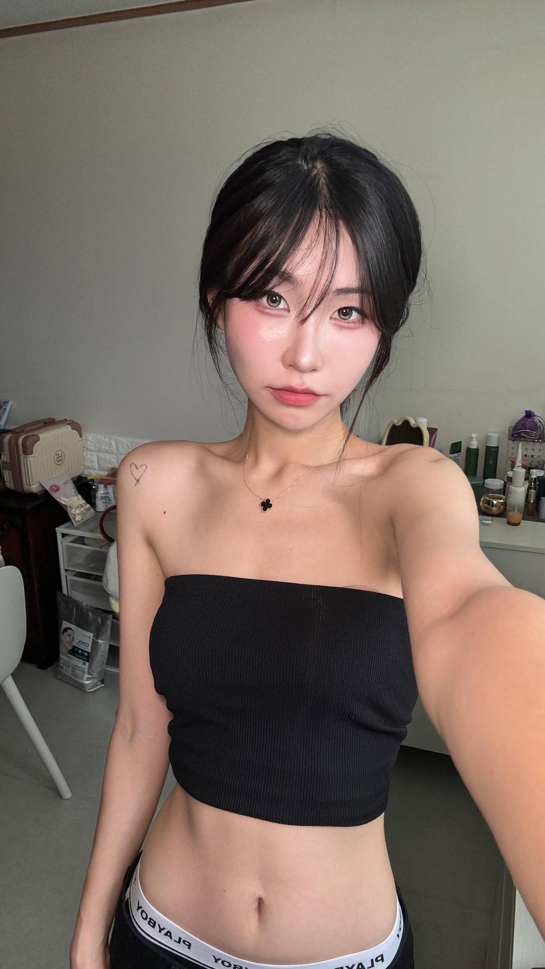 b_mm_k 게시물 이미지: 뚜쫀쿠 덕분에(?) 살크업 당함ㅜ몸무게 맞춰보시오.(100점)