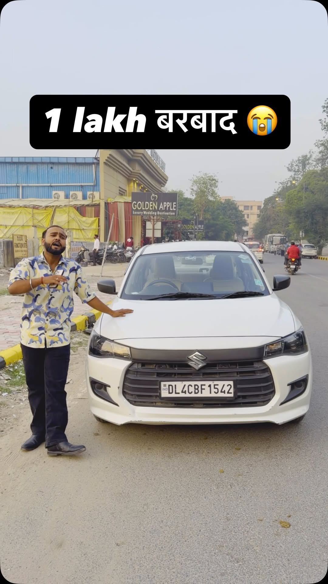 baba.carzone 게시물 이미지: Caption 

New car ho ya used car, ek smart...