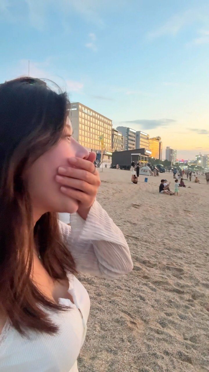 babbly__ 게시물 이미지: 보는 순간, 심장이 멎는 뷰… 🌅❤️‍🔥
기차 타고 단 2시간이면 도착하는 힐링...