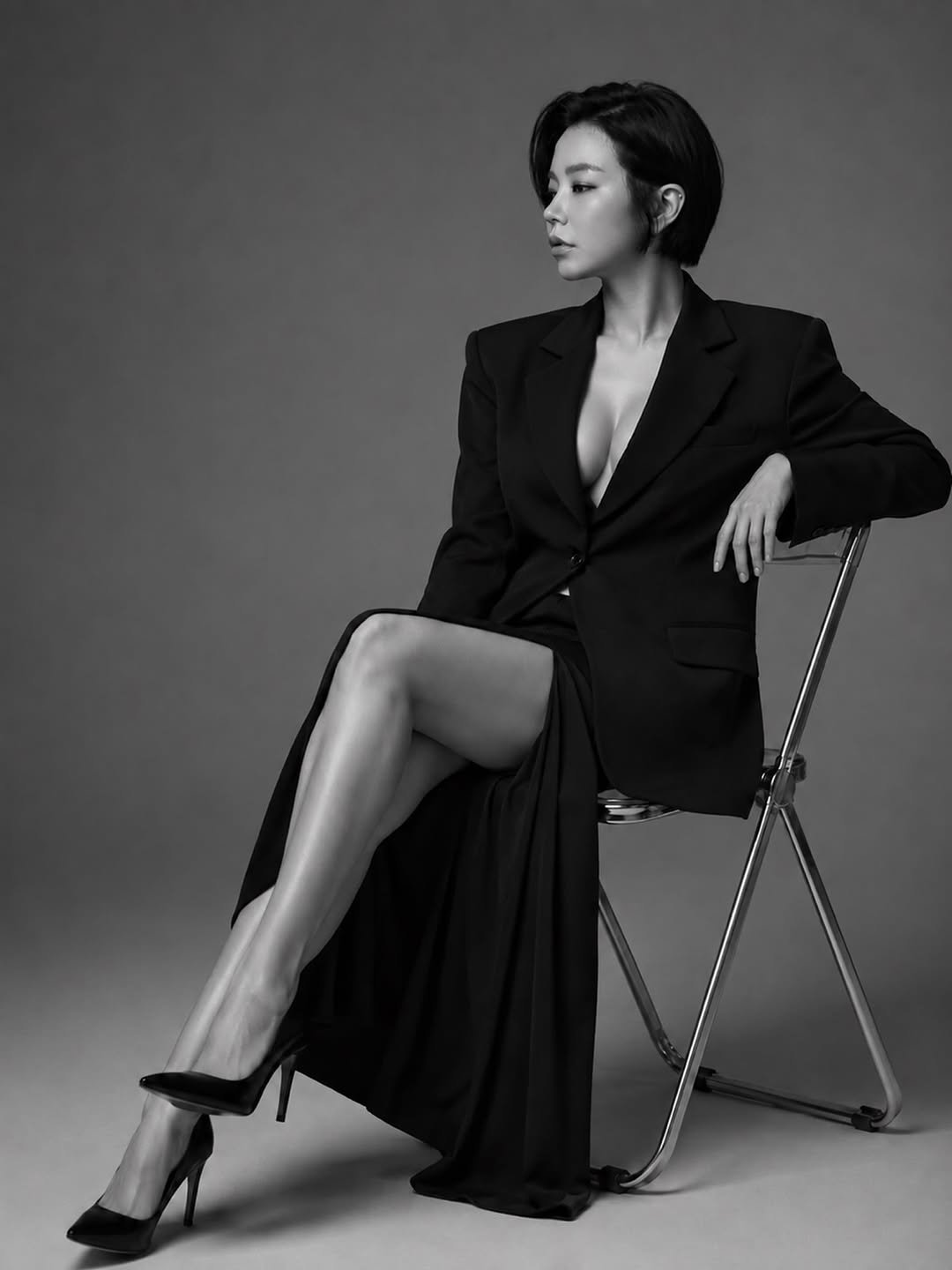 babi__sy 게시물 이미지: 2026.06.30
육월의 마지막날🖤