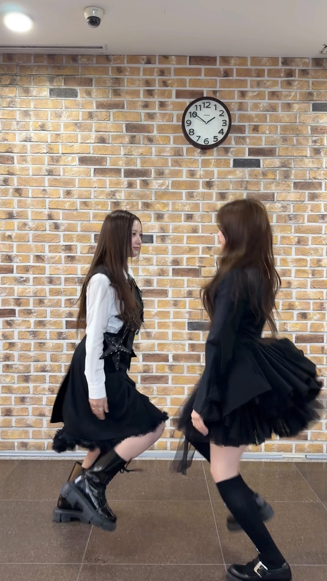 babydontcry.offcl 게시물 이미지: 👯👯

#BabyDONTCry #BDC
#AFTERCRY #Bittersweet