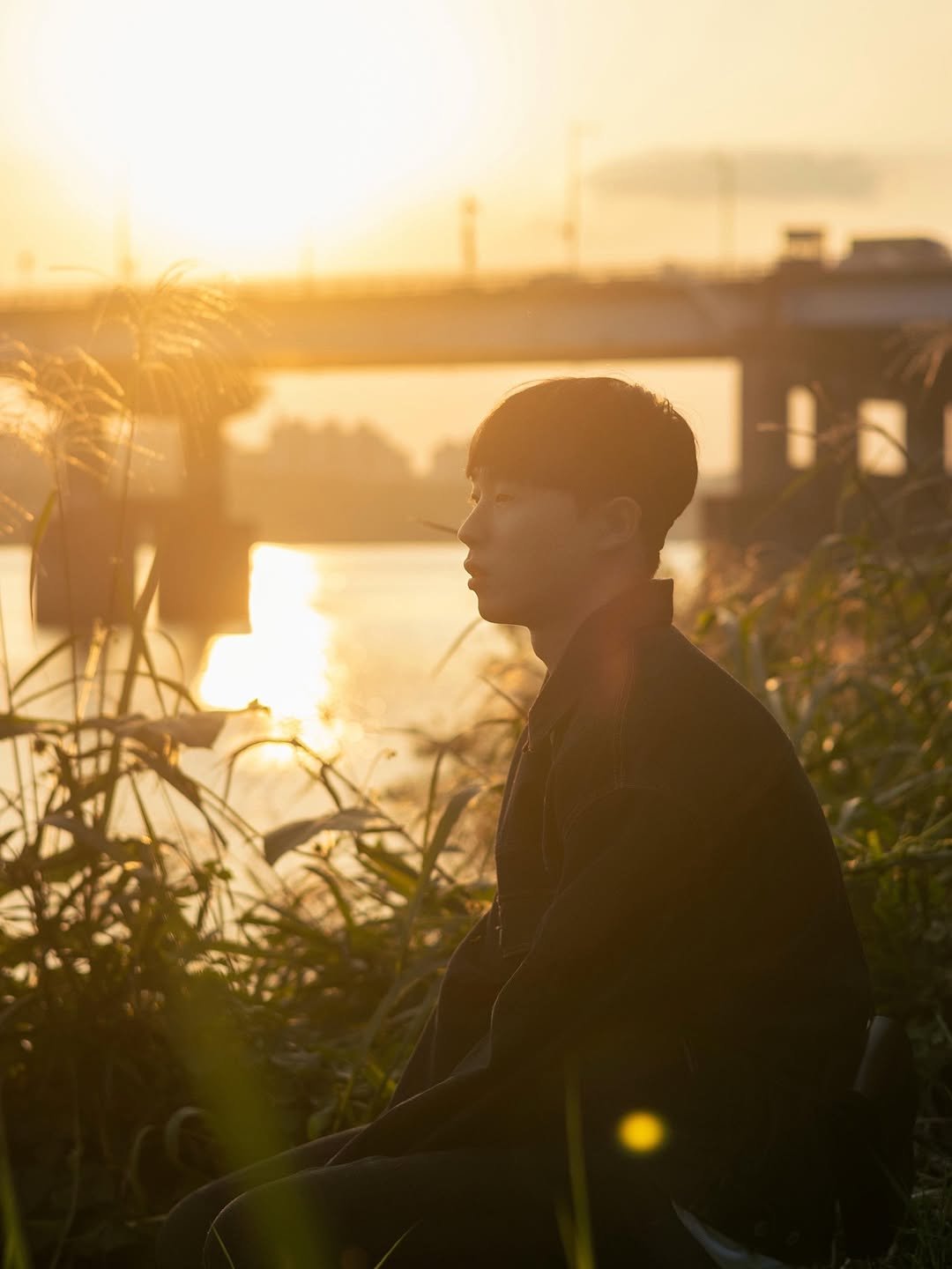 Photo shared by 백승범 | 백간 on September 30, 2025 tagging @backbombb. May be an image of 1 person, outdoors and text.