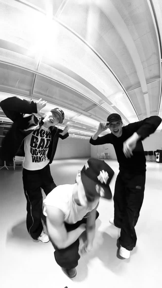 badalee__ 게시물 이미지: ICE 🧊❤️‍🔥 @p1h_official 
Choreography by...