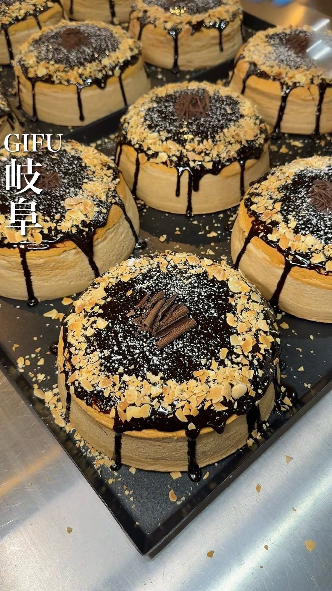 baebae_gurume 게시물 이미지: チョコたっぷりのチーズスフレケーキ🎂

まるで雲のようなチーズケーキが名物のこちらのお店では、...