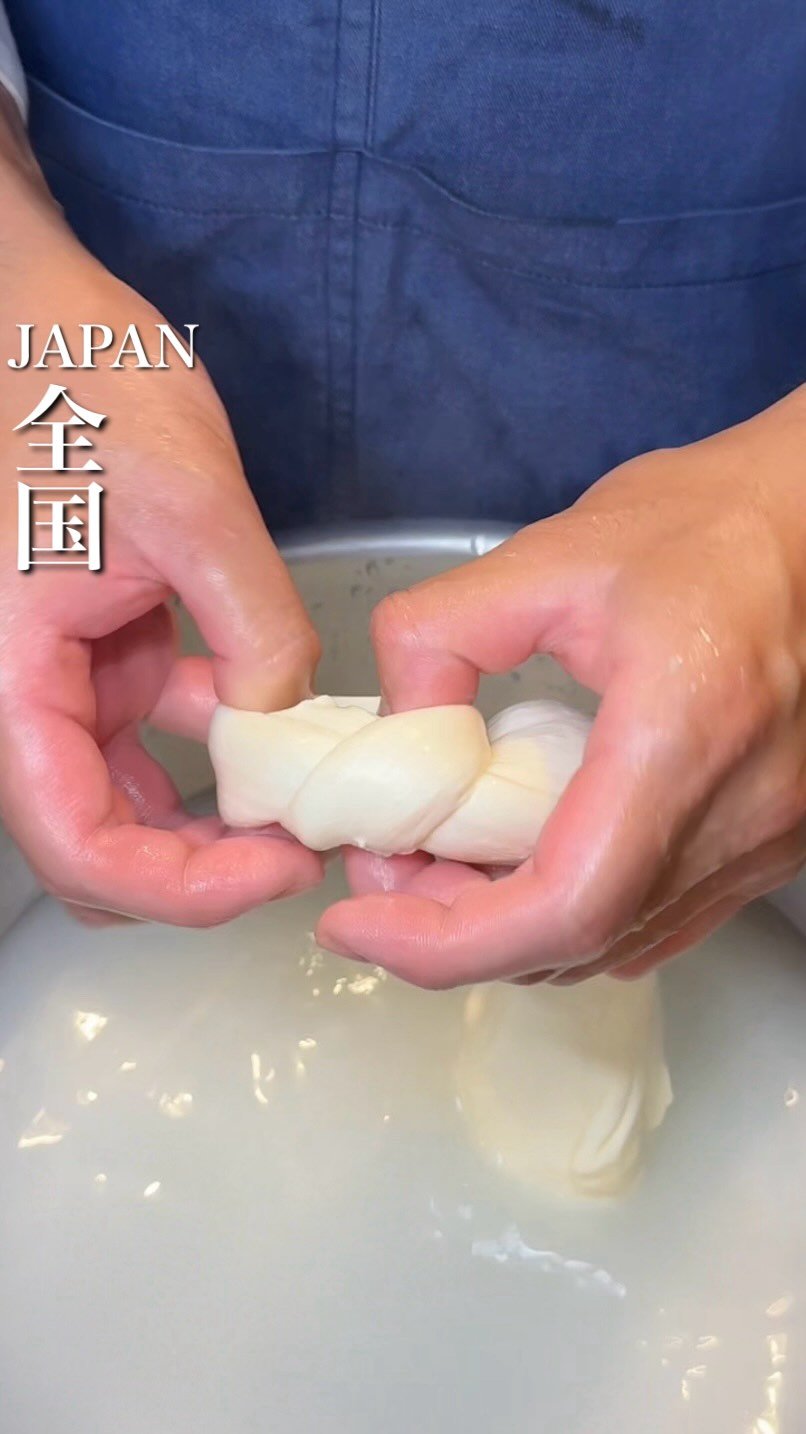 baebae_gurume 게시물 이미지: ノディーニモッツァレラチーズの作り方🧀

イタリアで本場の製法を学んだ佐々木シェフが作る、チー...
