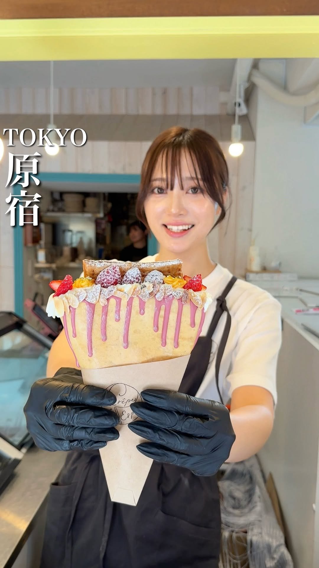 baebae_gurume 게시물 이미지: 可愛すぎるナポレオンクレープ🍓

あのんちゃんが作るたっぷりのホイップクリームが入った丸ごとい...