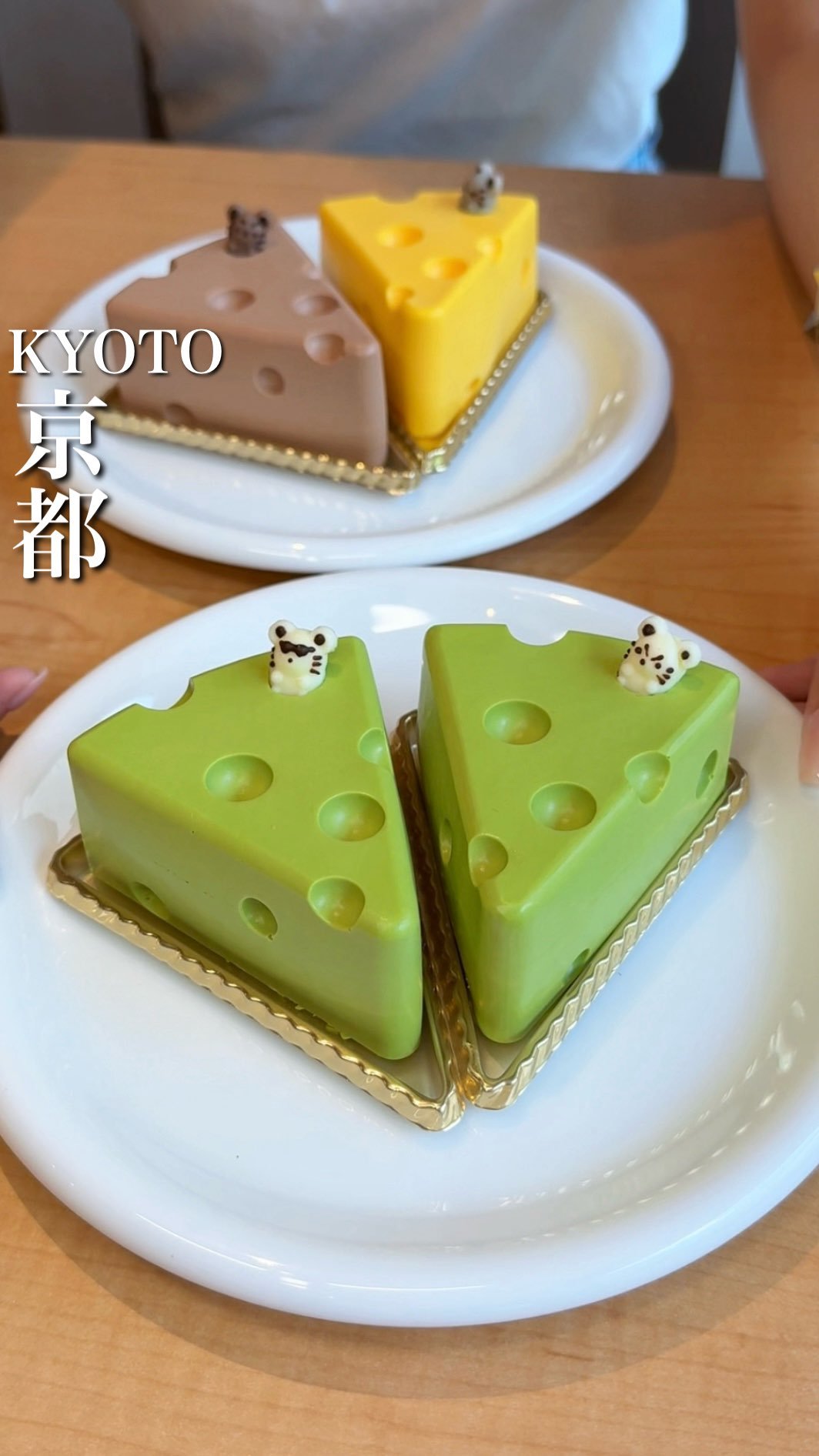 baebae_gurume 게시물 이미지: まるで漫画のような可愛いチーズケーキ🧀

小さなネズミが乗っかった可愛いチーズケーキが食べられ...