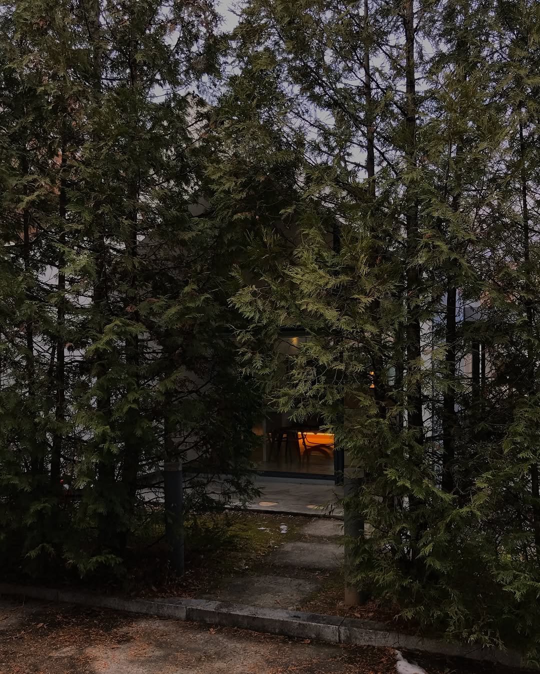 Photo by 🪞윤경 | 패션모델 on December 10, 2025. May be an image of text.