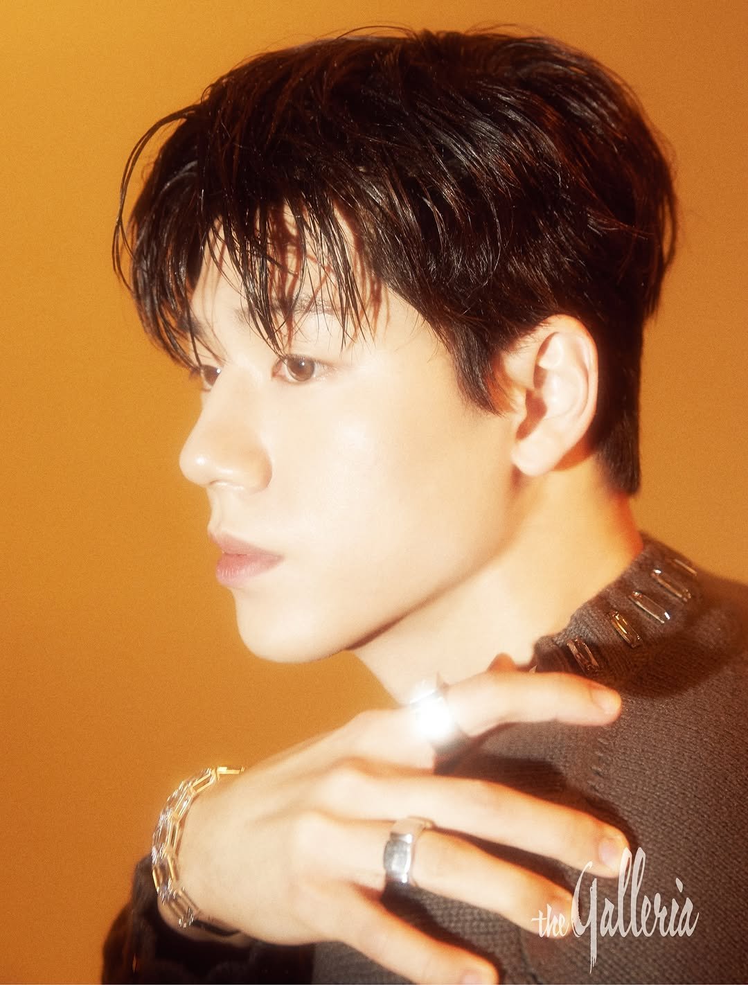 Photo shared by 배현성 on November 30, 2025 tagging @hj_jung1025, @hanmaeum_, and @doheeeee_.