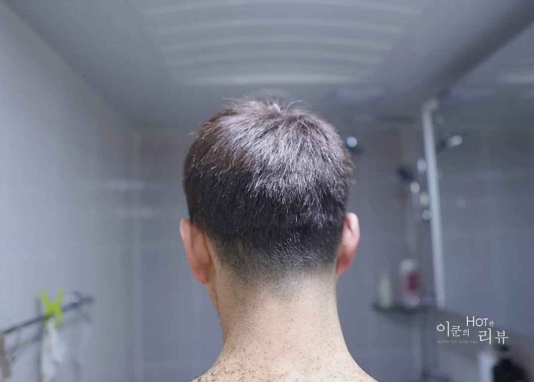 Photo by 제니퍼 on January 04, 2026. May be an image of one or more people, hair and text.