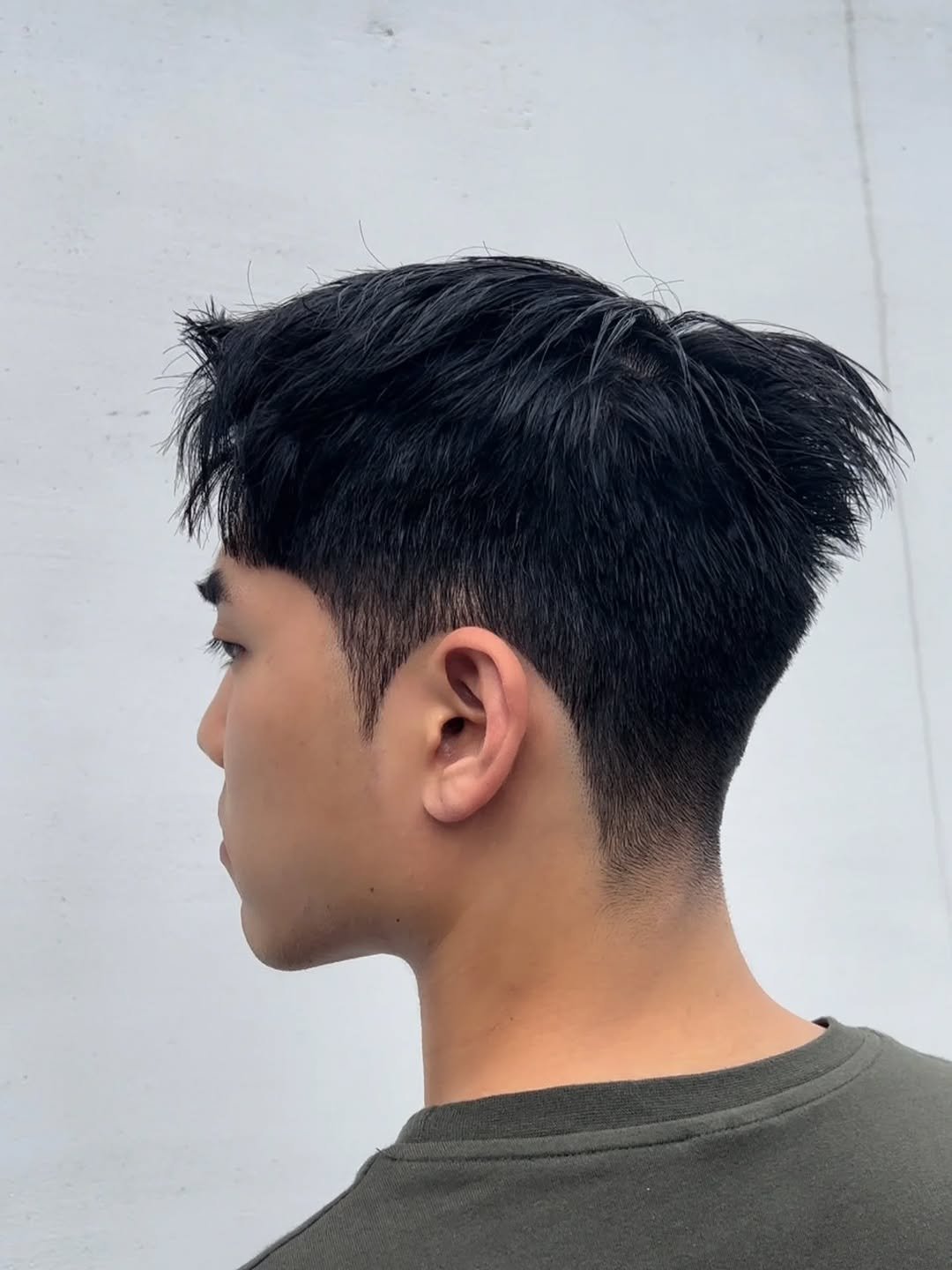 Photo by 제니퍼 on January 04, 2026. May be an image of one or more people, hair and text.