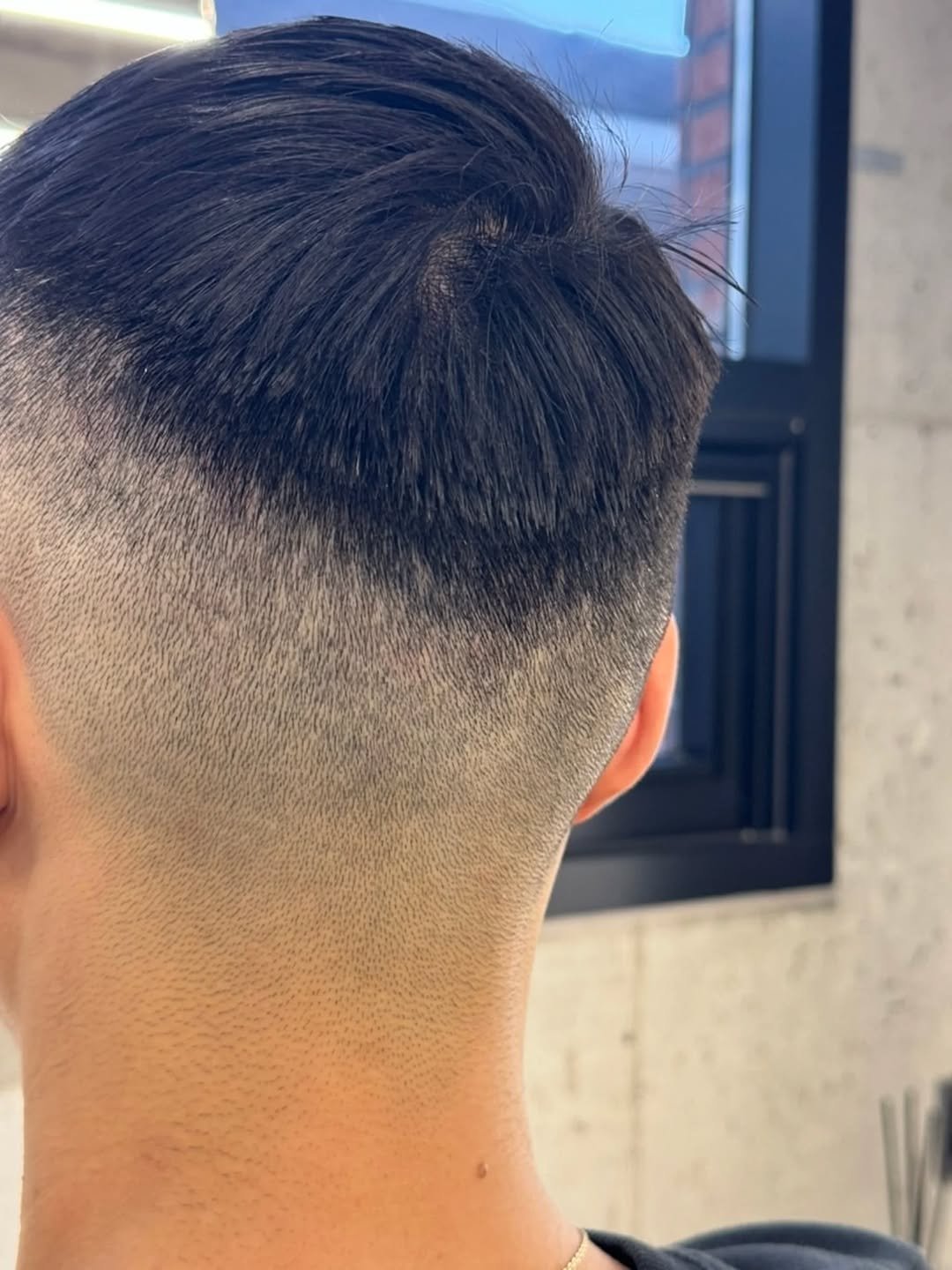 Photo by 제니퍼 on January 04, 2026. May be an image of one or more people, hair and text.