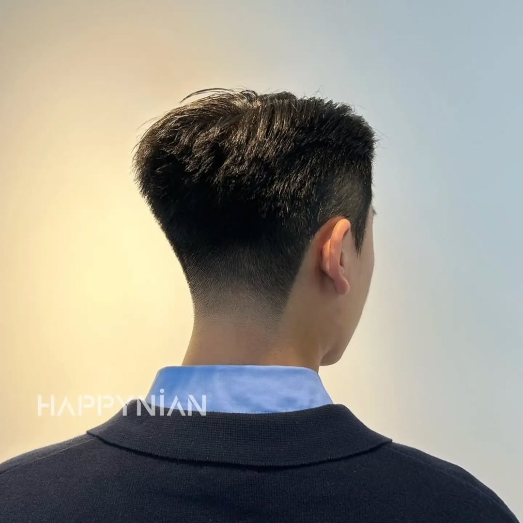 Photo by 귀여운승진 on April 25, 2026. May be an image of one or more people, hair and text that says 'ΝΙΑΝ HAPP NIAN'.