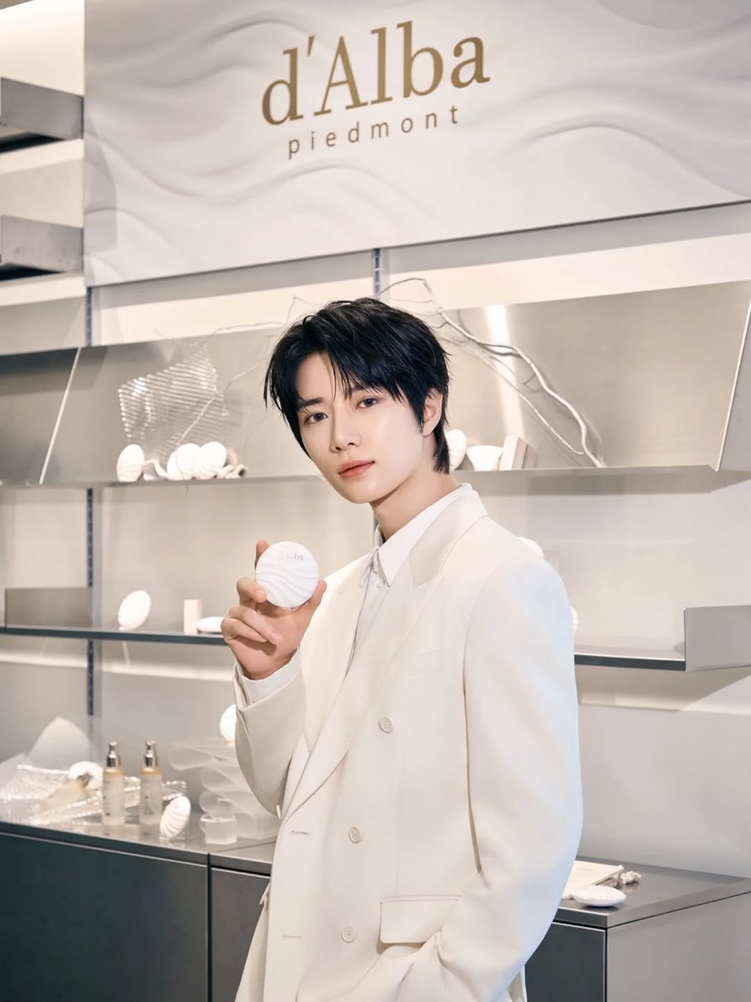 Photo shared by BEOMGYU of TXT on November 10, 2025 tagging @dalba_piedmont, and @dalba_celebrity.