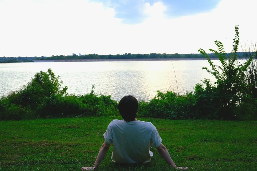 Photo by BEOMGYU of TXT on September 18, 2025. May be an image of lake, grass and park.