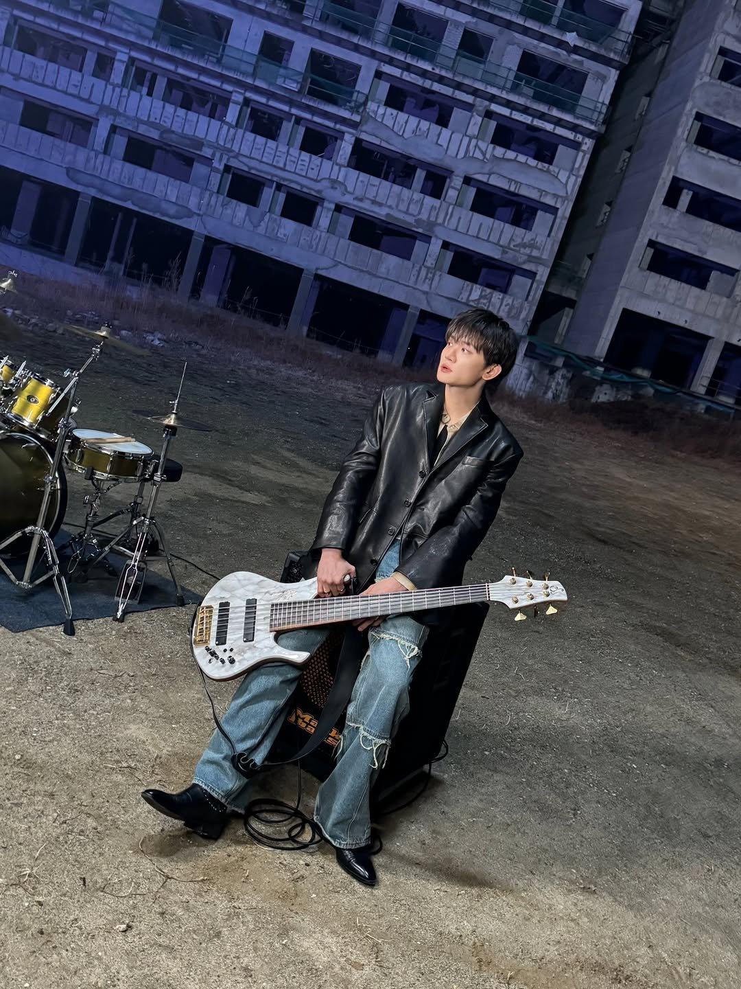 band_lucy 게시물 이미지: [#LUCY] 원상이 얼굴에 켜진 (Porch) Light 🔦
#루시 #조원상