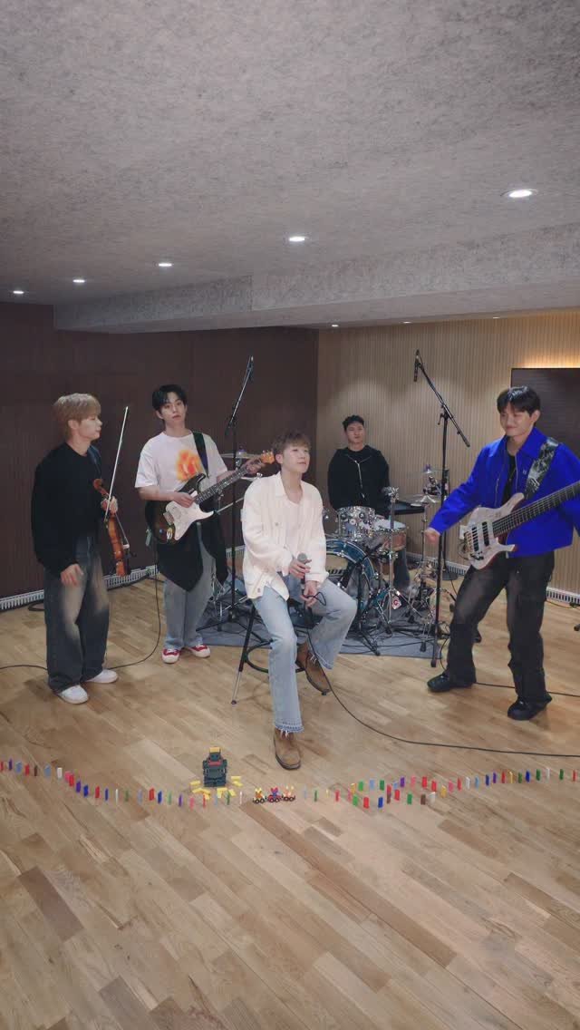 band_lucy 게시물 이미지: [#LUCY] 한 편의 만화 같은📗 #김성규 님의...