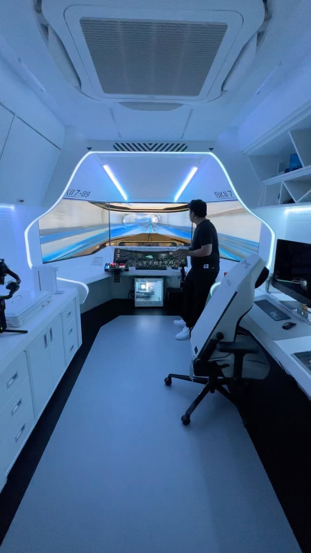 bankii_ii 게시물 이미지: Snowpiercer ?