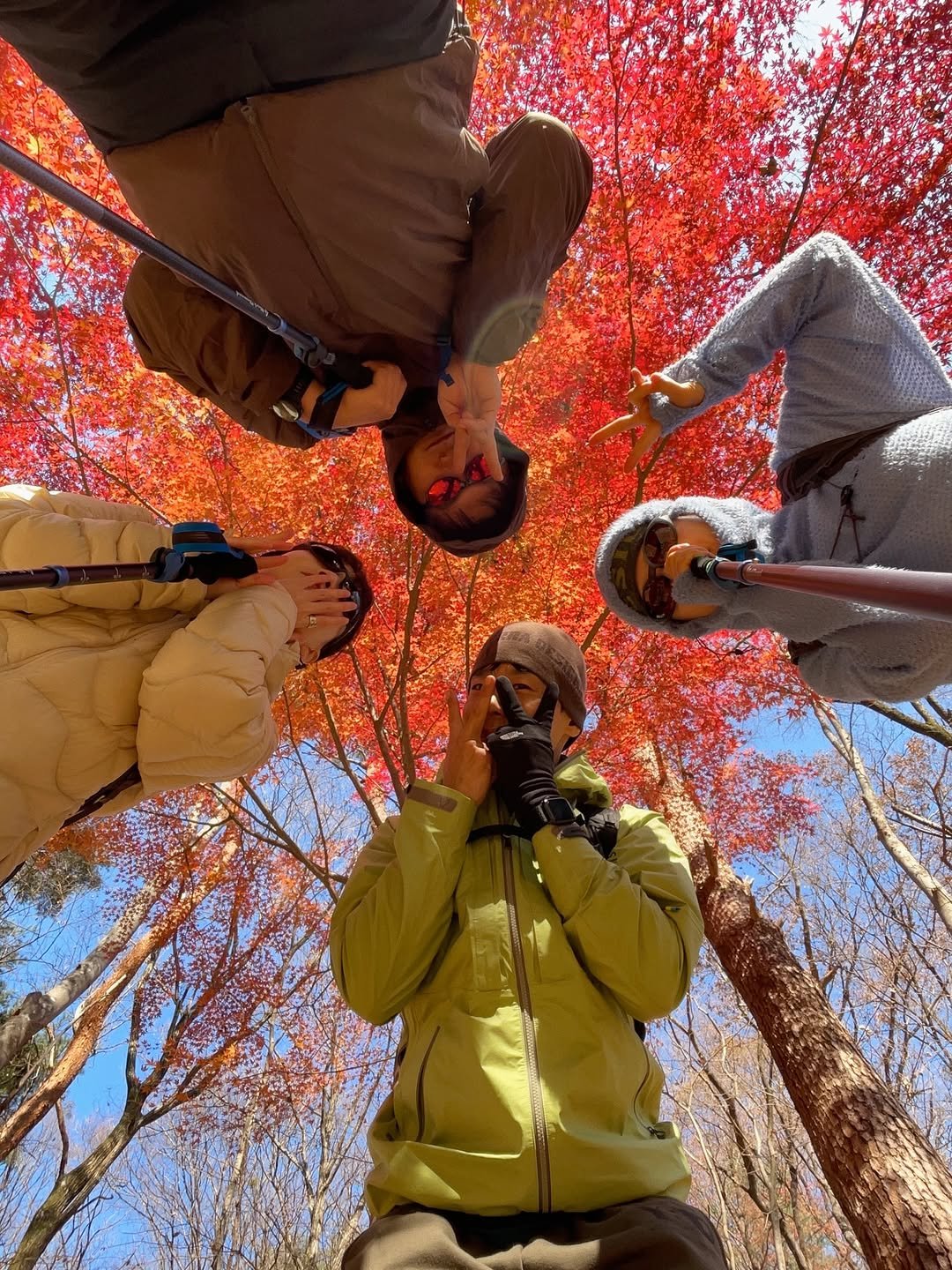 Photo shared by 반윤희 on November 28, 2025 tagging @leelucky1, @iammina, and @ssorykim.