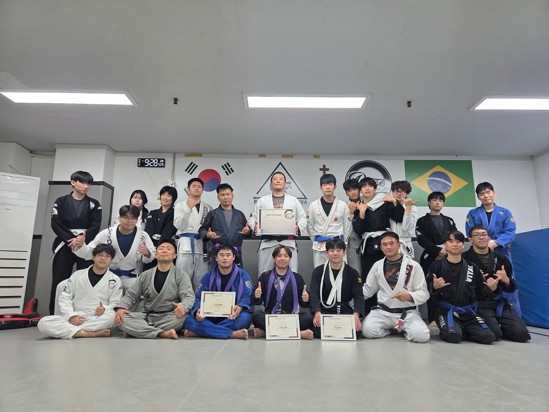basejiujitsukorea_pc.official 게시물 이미지: 2026.05.29 베이스 주짓수 벨트프로모션이 있었습니다! 
승급하신 모든분들 모두 축하드립니다!