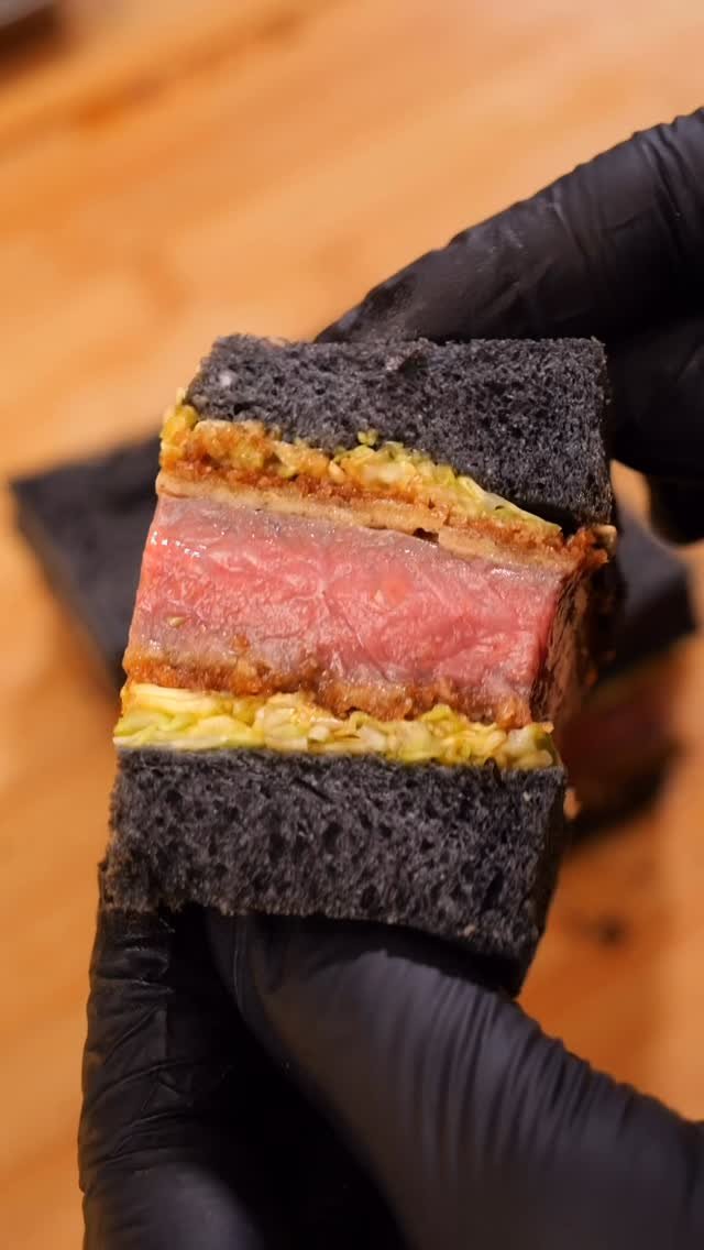 bayashi_tv 게시물 이미지: Wagyu Sando on Charcoal Bread 🥪