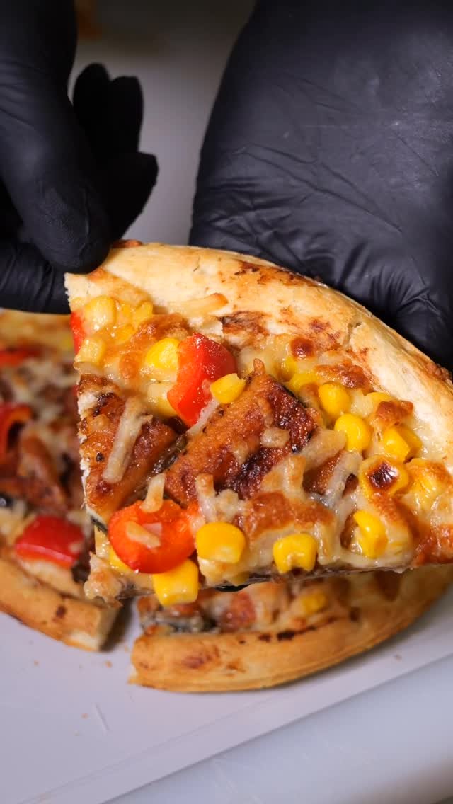 bayashi_tv 게시물 이미지: Unagi Pizza 🍕  撮影のご協力: @unagiyakawasui , @paindepanier