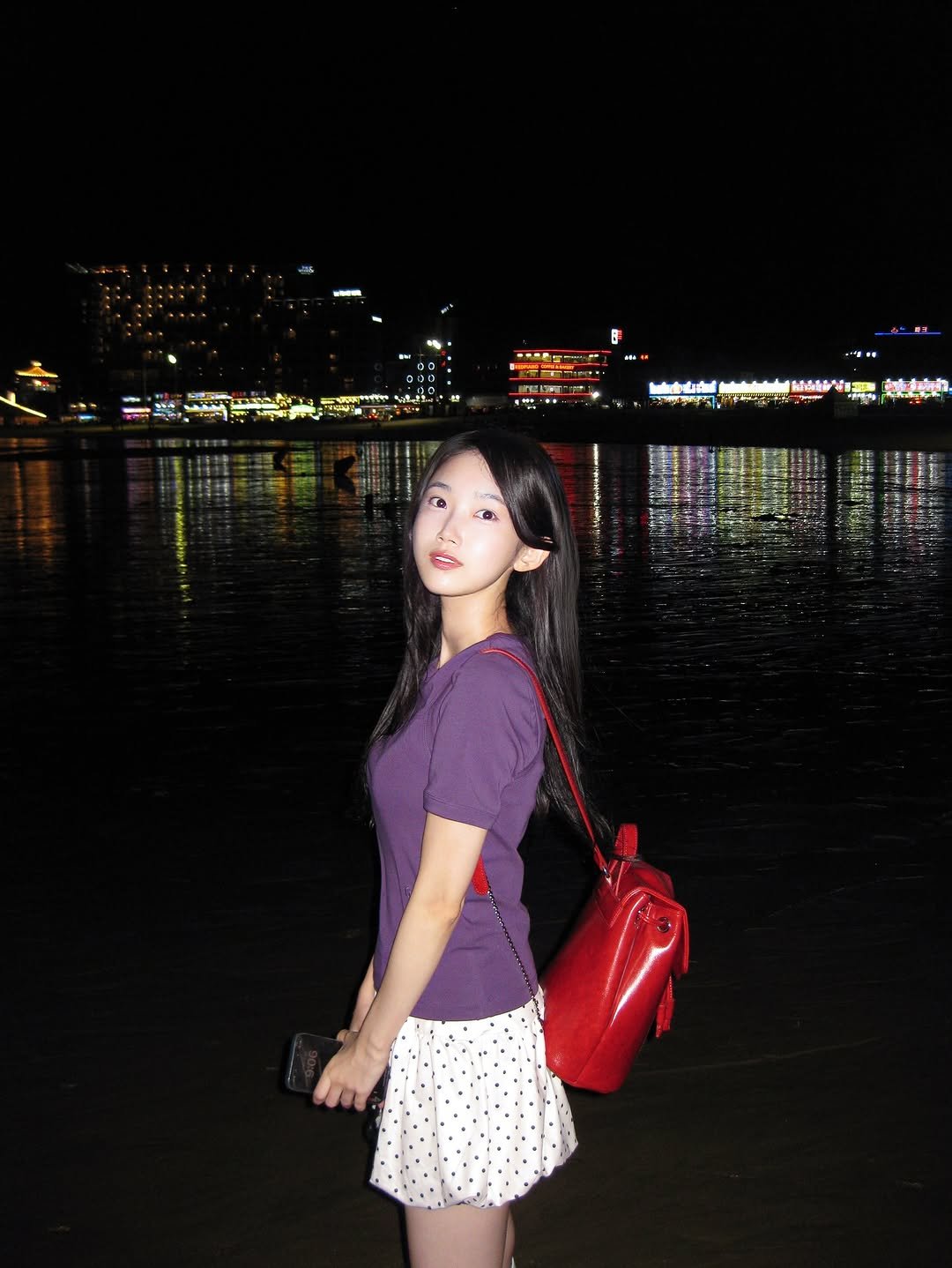 Photo shared by 김봄 | 프리랜서 배우&모델의 패션, 뷰티, vlog✨ on August 05, 2025 tagging @citybreeze_official. May be an image of 1 person, beach, night and text.