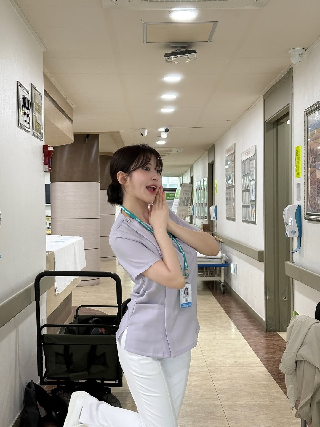 Photo by 빵귤(민지) on October 02, 2025. May be an image of 1 person, stethoscope, hospital and text.