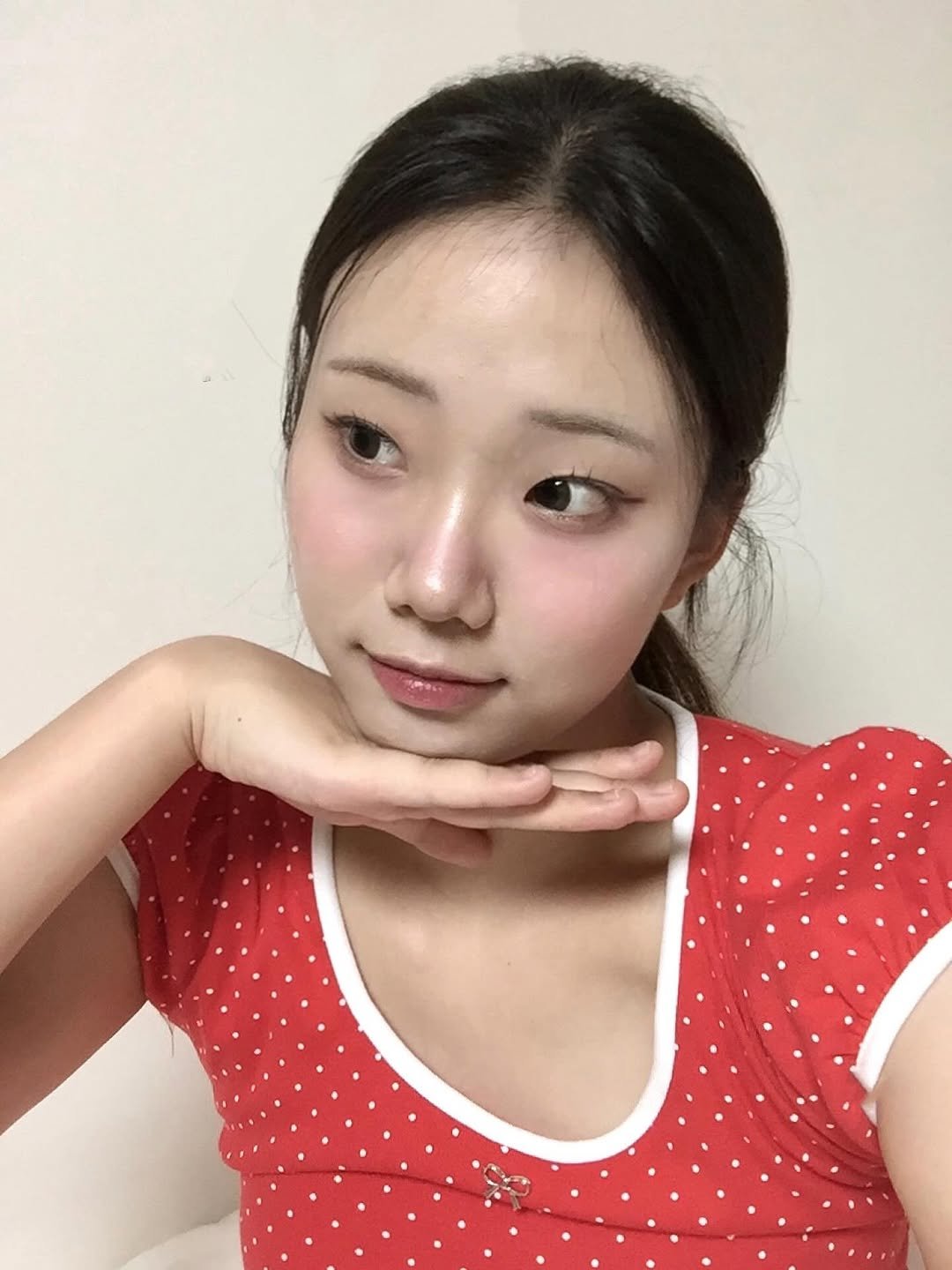 Photo by 다인이공 on August 23, 2025. May be an image of 1 person, hair, top and text.