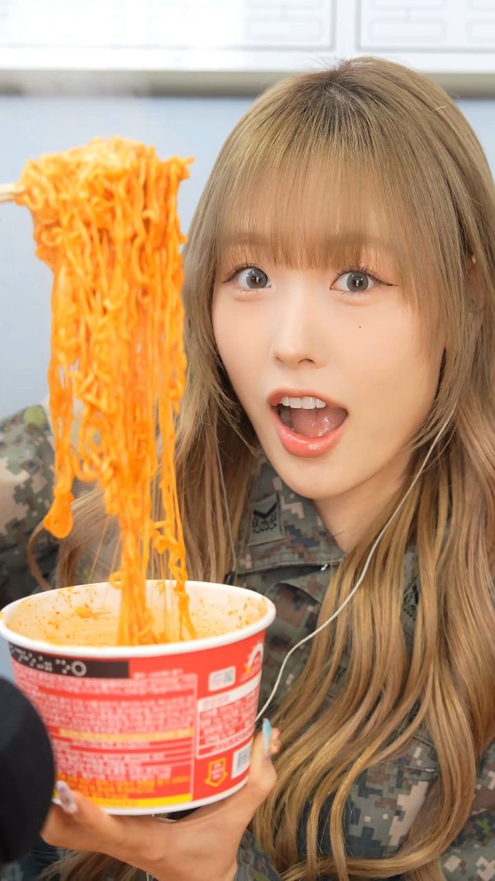 bbogbee 게시물 이미지: 섞어먹으면 너어무맛있는 조합 또 있나요?#k군대 #koreaarmy #실제상황아님