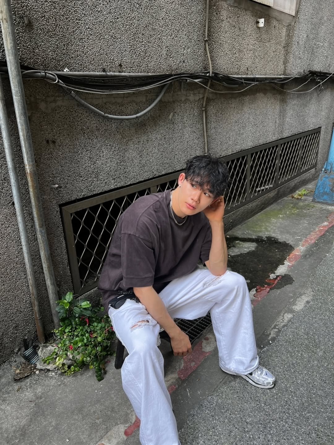 Photo by 오명교 on April 16, 2026. May be an image of sweatpants and text.