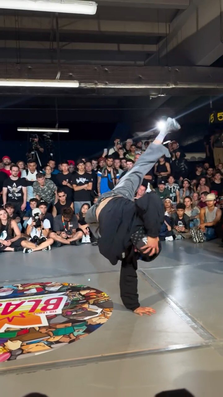 bboy_javelin 게시물 이미지: @bboy_javelin 🇰🇷 in the zone✨Not falling, just...