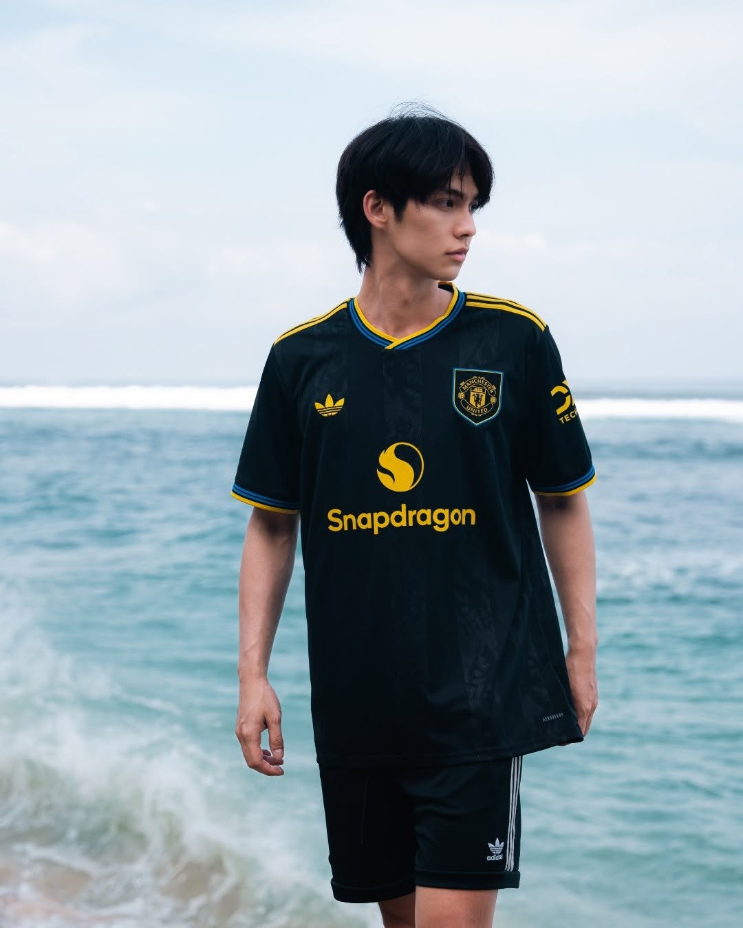 Photo shared by Manchester United on September 02, 2025 tagging @adidasfootball. May be an image of 1 person, playing football, sportswear, outdoors and text that says 'Snapdragon'.